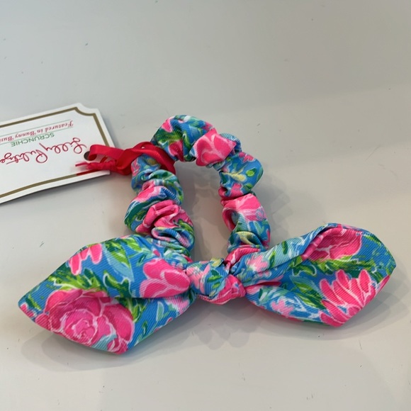 Lilly Pulitzer Zip Key ID and Card Case in Shade Seekers, scrunchie, koozie - Picture 7 of 8